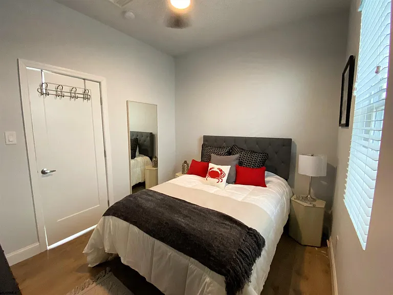 9313 Ventnor Ave — Photo 11