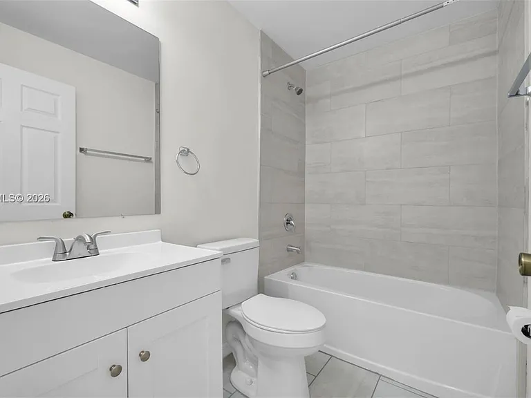 1413 Academy Blvd — Photo 15