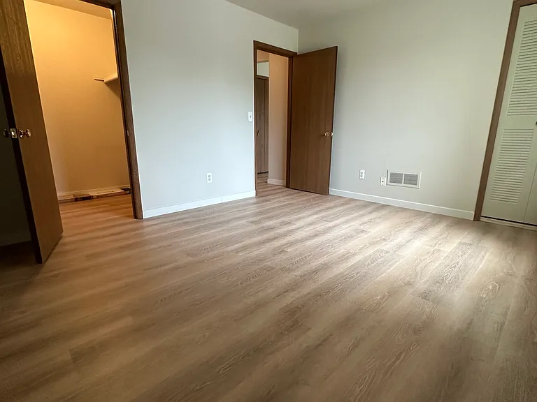 33621 Utica Rd #16 — Photo 12