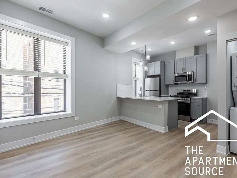 419 W Belden Ave #7 — Photo 4