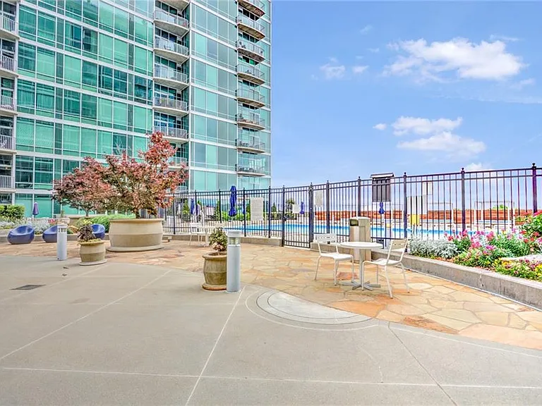 943 Peachtree St NE #1210 — Photo 38