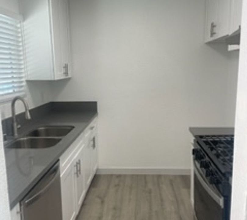 1st image of 12020 Grevillea Ave #4