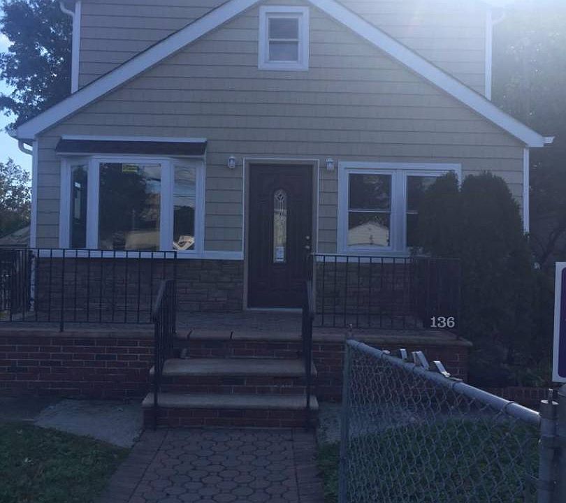 1st image of 136 Ludlam Ave