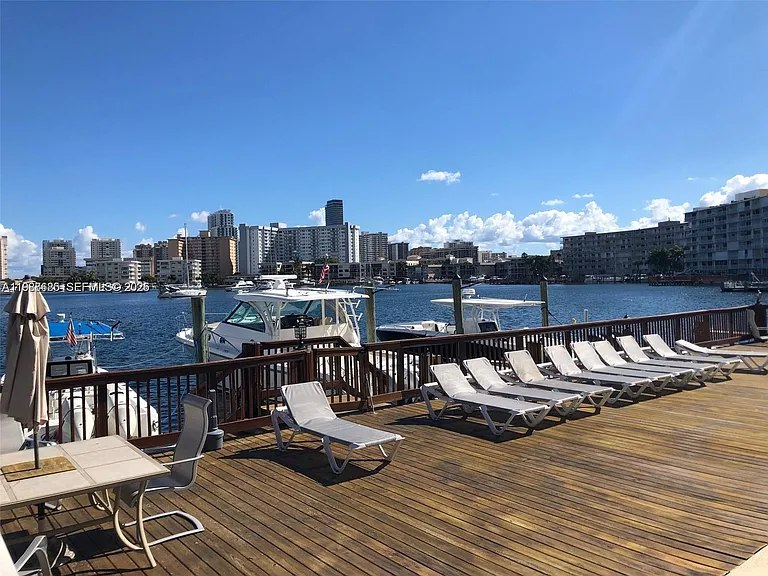 462 Golden Isles Dr #203 — Photo 18