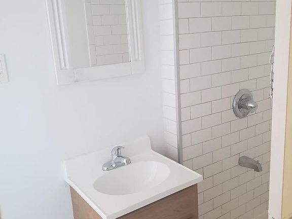 4th image of 111 Macdougal St APT 23