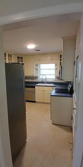 4210 SW 5th Ave — Photo 8