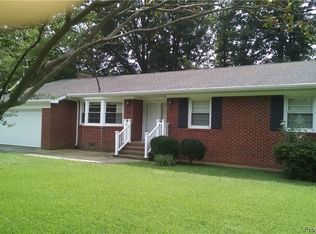 542 E 18th St, West Pt, VA 23181