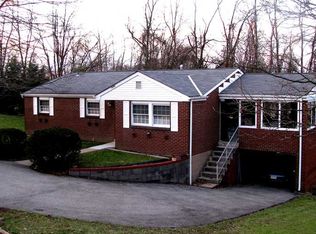 1253 Renton Rd, Pittsburgh, PA 15239