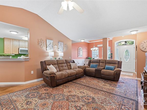 5th image of 334 Stonebridge Circle