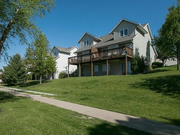 1541 Ranier Dr, Iowa City, IA 52246