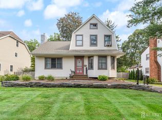 445 Mountainview Ter, Dunellen, NJ 08812
