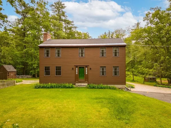 49 Chase Rd, South Hampton, NH 03827