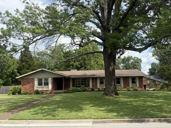911 Whitehall Rd, Murfreesboro, TN 37130