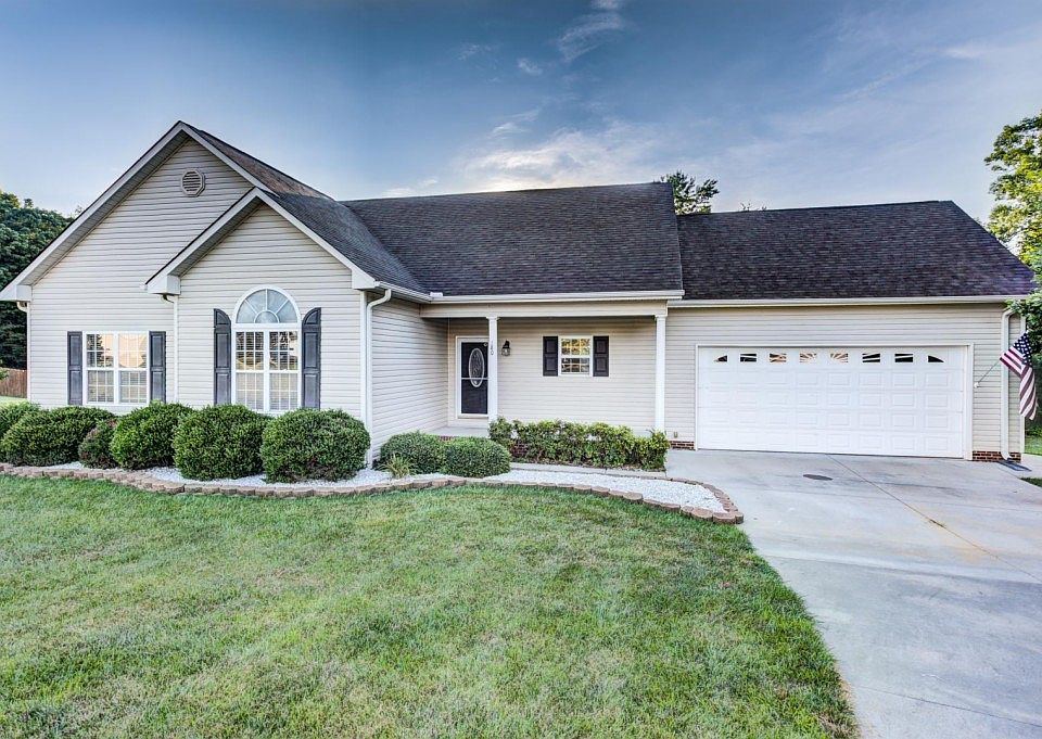 1st image of 180 Meadow Bluff Ct