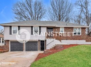 7600 E 134th St, Grandview, MO 64030