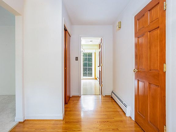 5th image of 1178 Nelson Dr