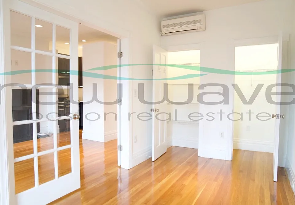 254 Newbury St #6