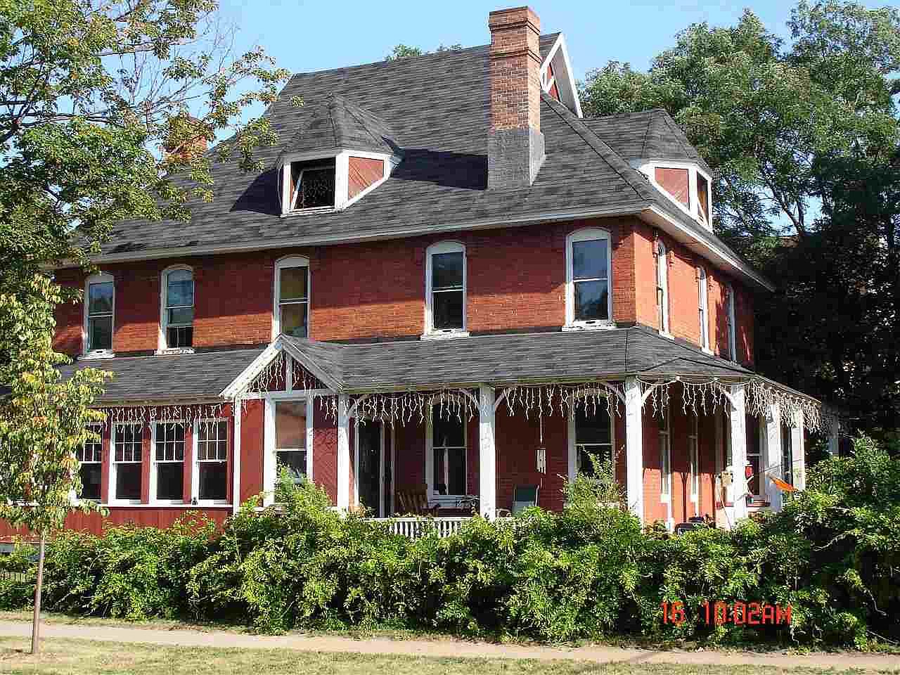 401 N Front St, Marquette, MI 49855 | Zillow