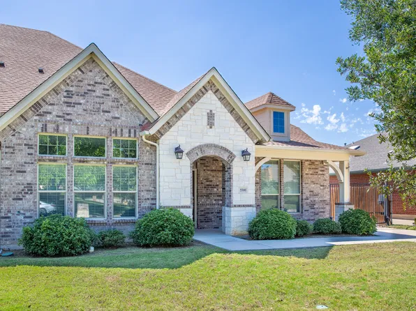 5500 Ledgestone Dr, Fort Worth, TX 76132