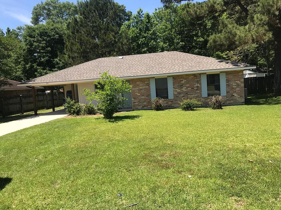 1st image of 721 Lynn Dr