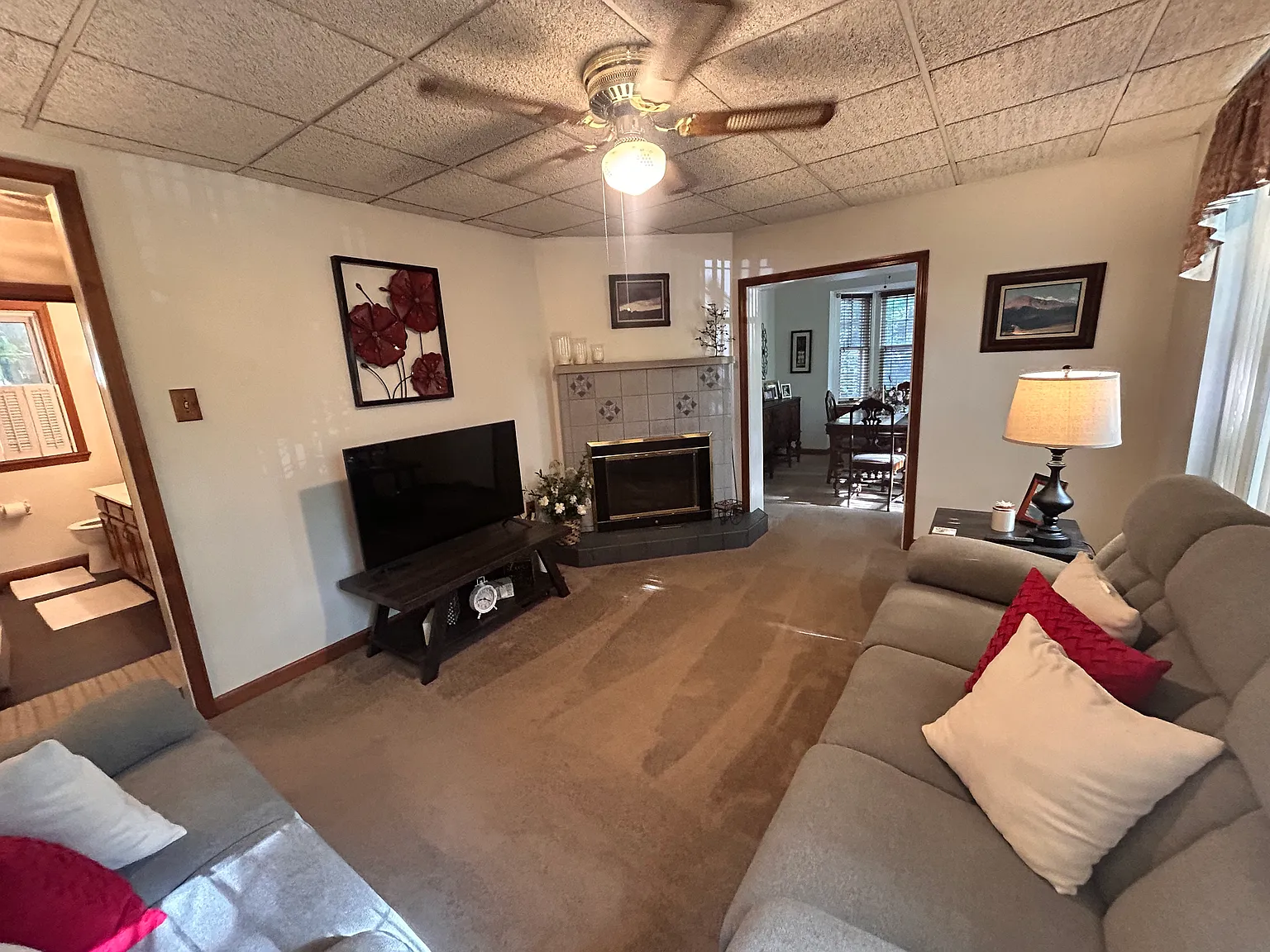 1 bed, 900 sqft, $1,175 — Photo 3