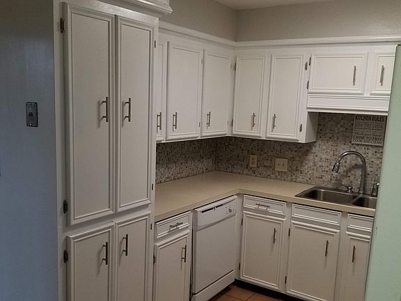 3rd image of 4438 Pleasant Dr