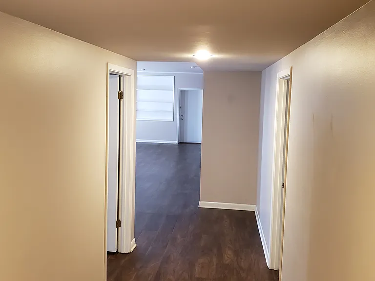 114 N Kilgore St — Photo 2