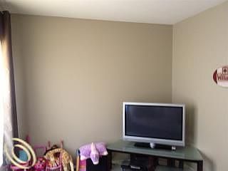 4th image of 9645 Wexford Dr