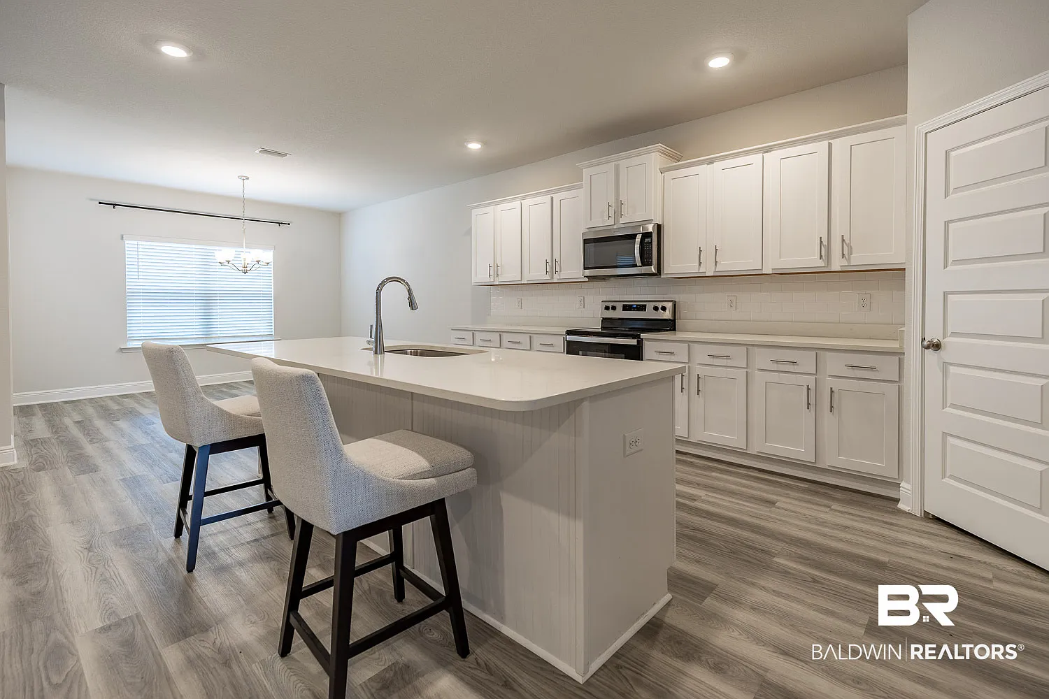 4 bed, 3.0 bath, 2478 sqft, $2,950 — Photo 2