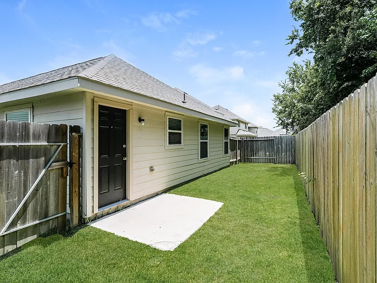 8526 Middleton Oaks Cir — Photo 5