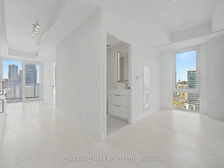 308 Jarvis St #2105 — Photo 30