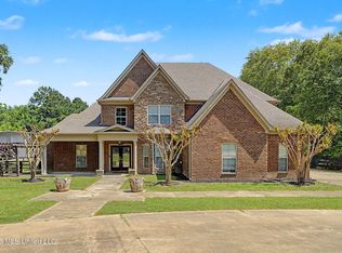 6570 Rolling Hills Dr, Olive Branch, MS 38654