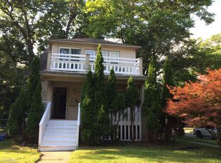 438 E Cambourne St, Ferndale, MI 48220