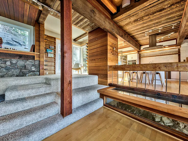 444 Nightingale Rd — Photo 8