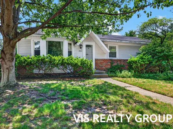 2468 Knollview St SW, Wyoming, MI 49519