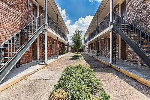 201 State St Photo 1