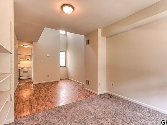 4th image of 214 N 15th St