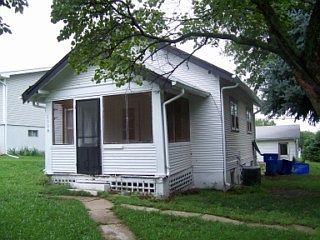 1st image of 2004 4th Ave
