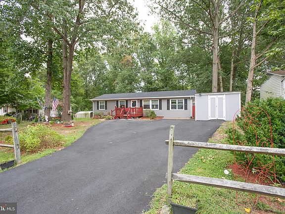 3rd image of 10912 Deer Dr