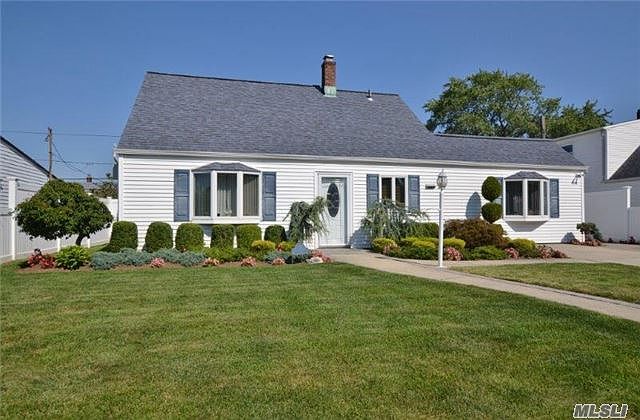 1st image of 39 Acorn Ln