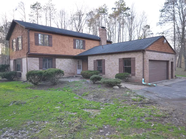 3187 N Martadale Dr, Akron, OH 44333