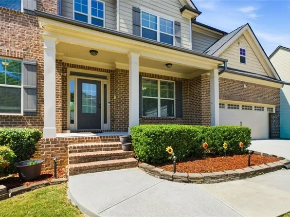 522 Woodburn Ln, Lawrenceville, GA 30044