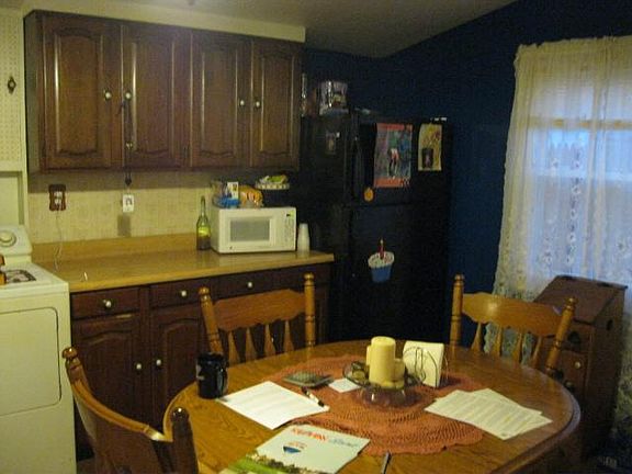 3rd image of 655 S Riverview Ave