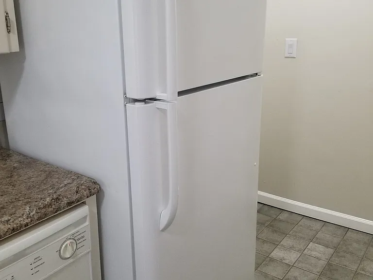 515 Warwick Dr — Photo 10