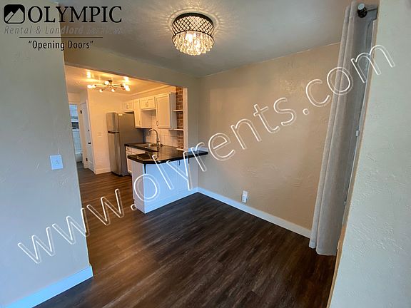 004 Dining Nook (1)_03212022