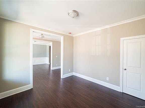 4th image of 8117 Bay View Ln