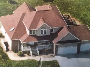 7118 Scottsdale Rd, Fairmont, WV 26554