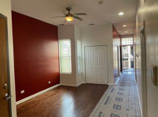 526 E 43rd St #2R, Chicago, IL