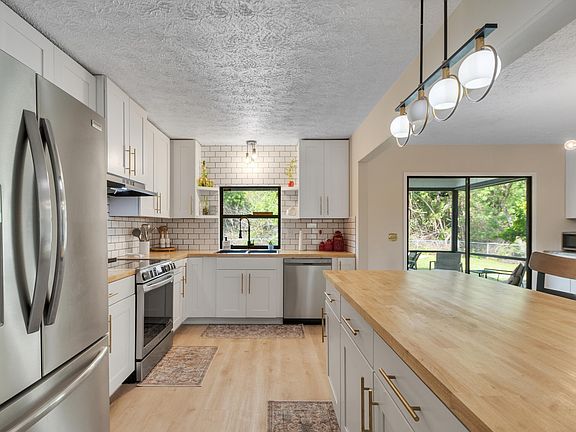 4th image of 5717 BIRCH Drive