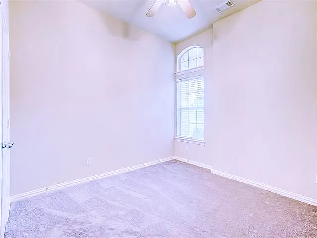 524 Breton Dr — Photo 27
